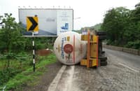 National Highways, which comprise 1.94 percent of India's total road network, accounted for 30.2 percent of total road accidents and 35.7 percent of deaths in 2018. National Highways, which comprise 1.94 percent of India's total road network, accounted for 30.2 percent of total road accidents and 35.7 percent of deaths in 2018.