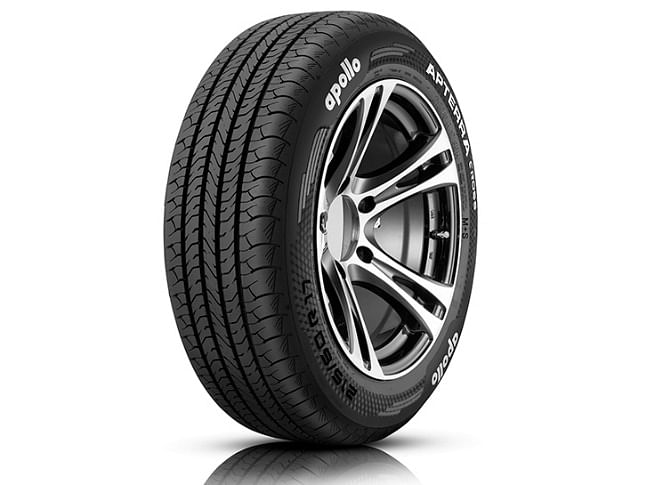 Both the hybrid SUVs have the Apollo Apterra Cross as their standard fitment in 17-inch tyre size.