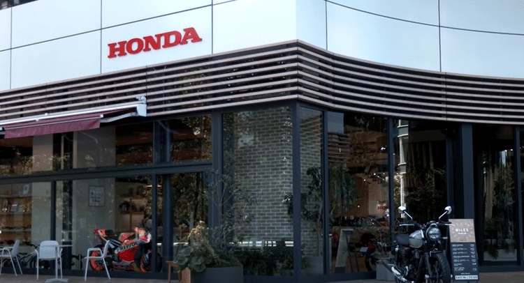 Honda Flags First Annual Loss as $15.7 Bln EV Restructuring Charge Hits Earnings