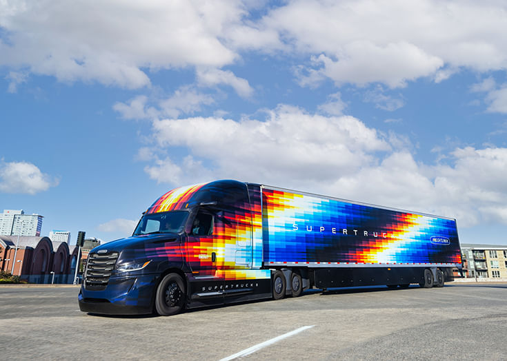Freightliner SuperTruck II pushes the efficiency envelope for freight transportation