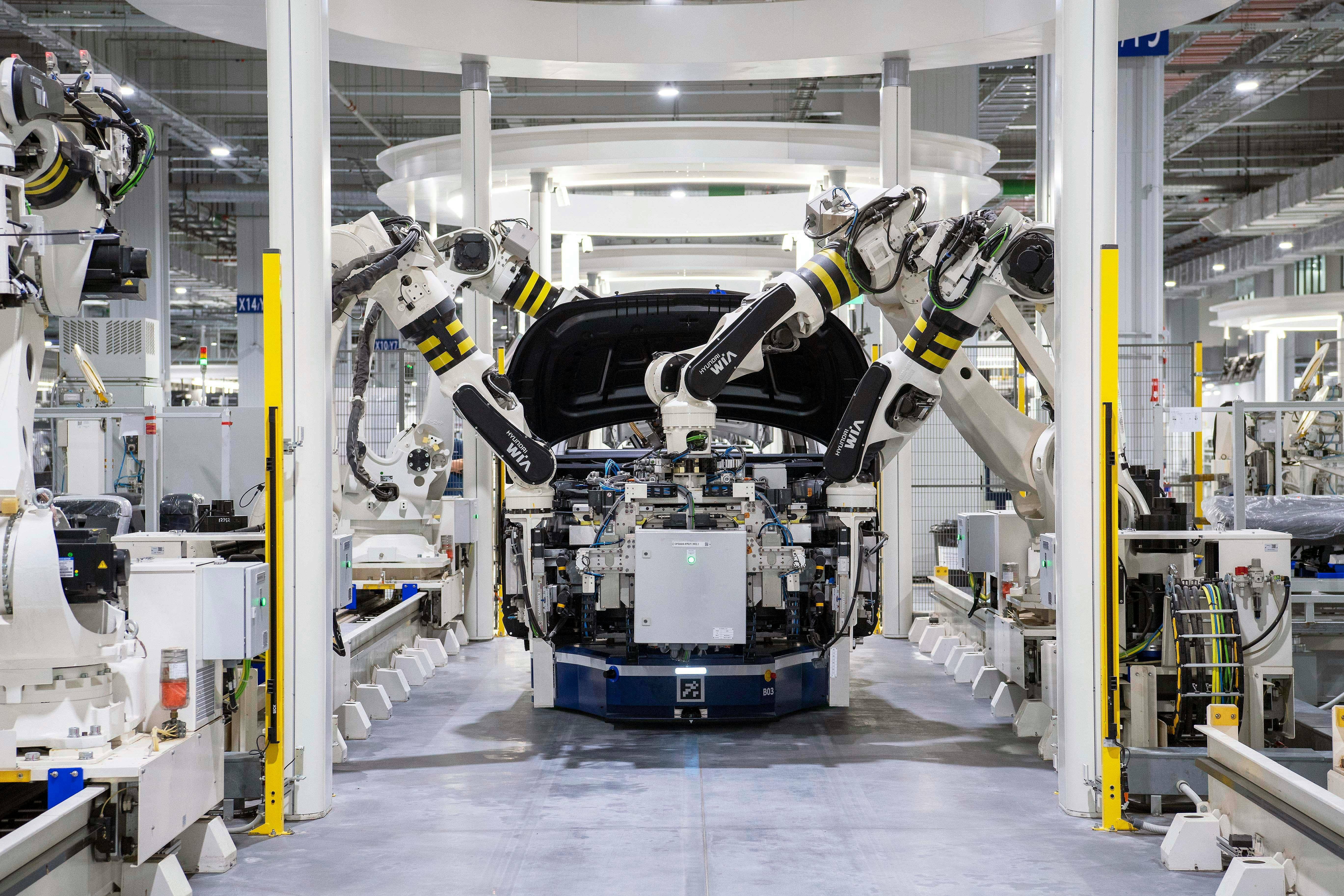 Govt Includes R&D, Charging Infra Investments in EV Manufacturing Scheme